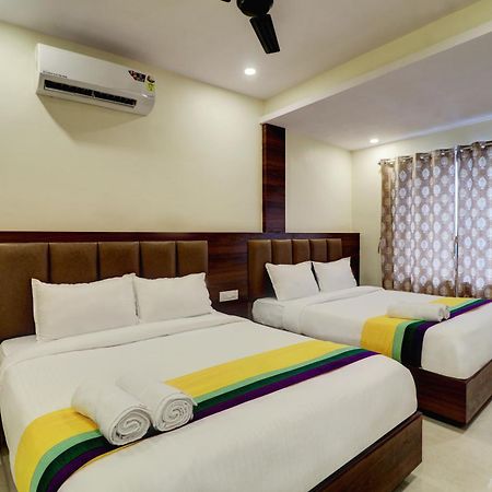 Hotel Dolphin- Fort Mumbai Exterior foto