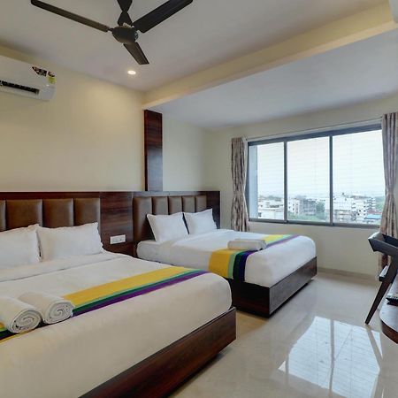Hotel Dolphin- Fort Mumbai Exterior foto