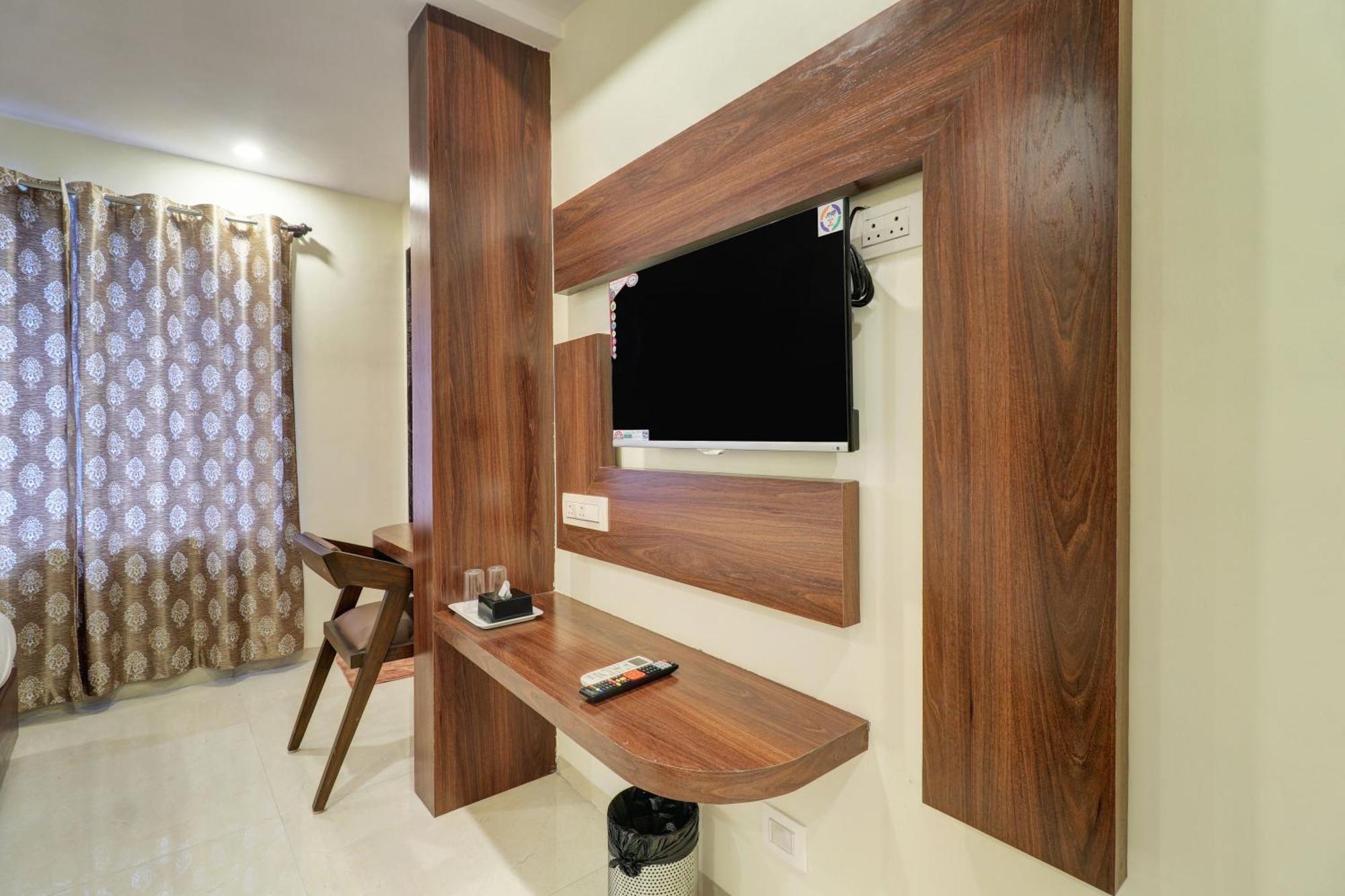Hotel Dolphin- Fort Mumbai Zimmer foto