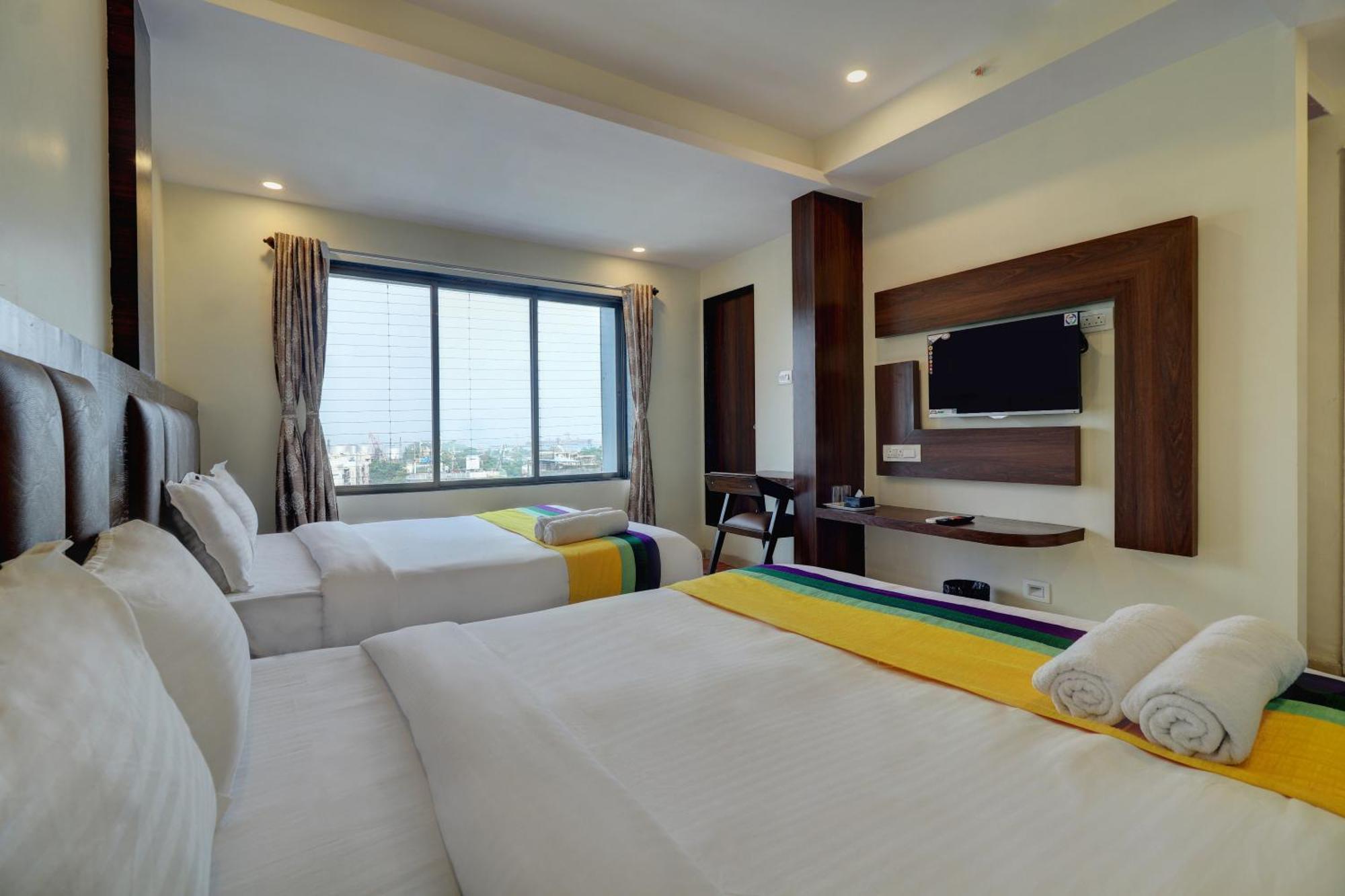 Hotel Dolphin- Fort Mumbai Exterior foto