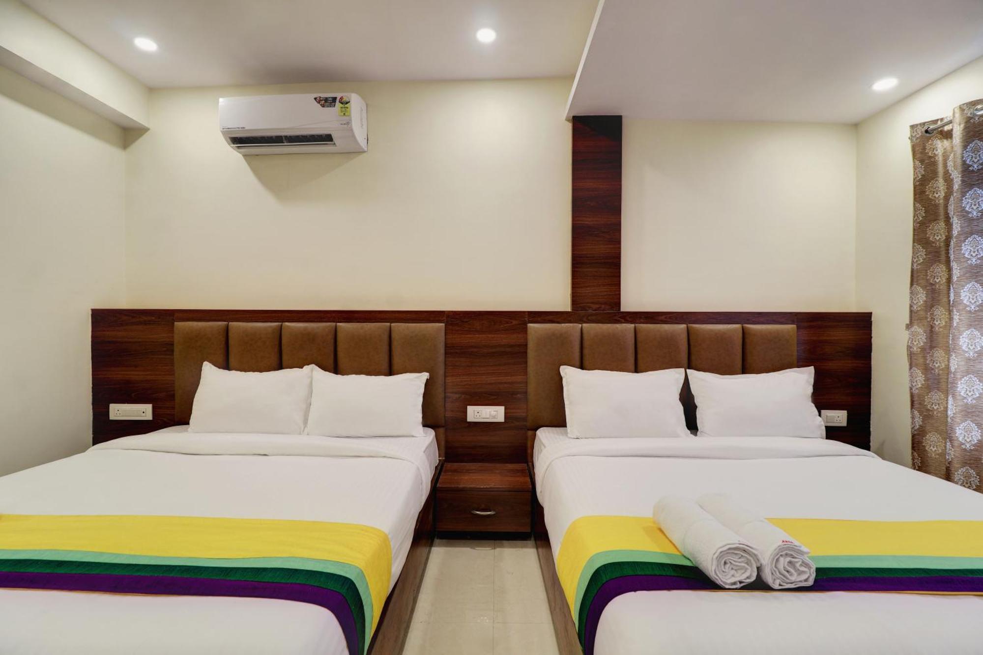 Hotel Dolphin- Fort Mumbai Exterior foto
