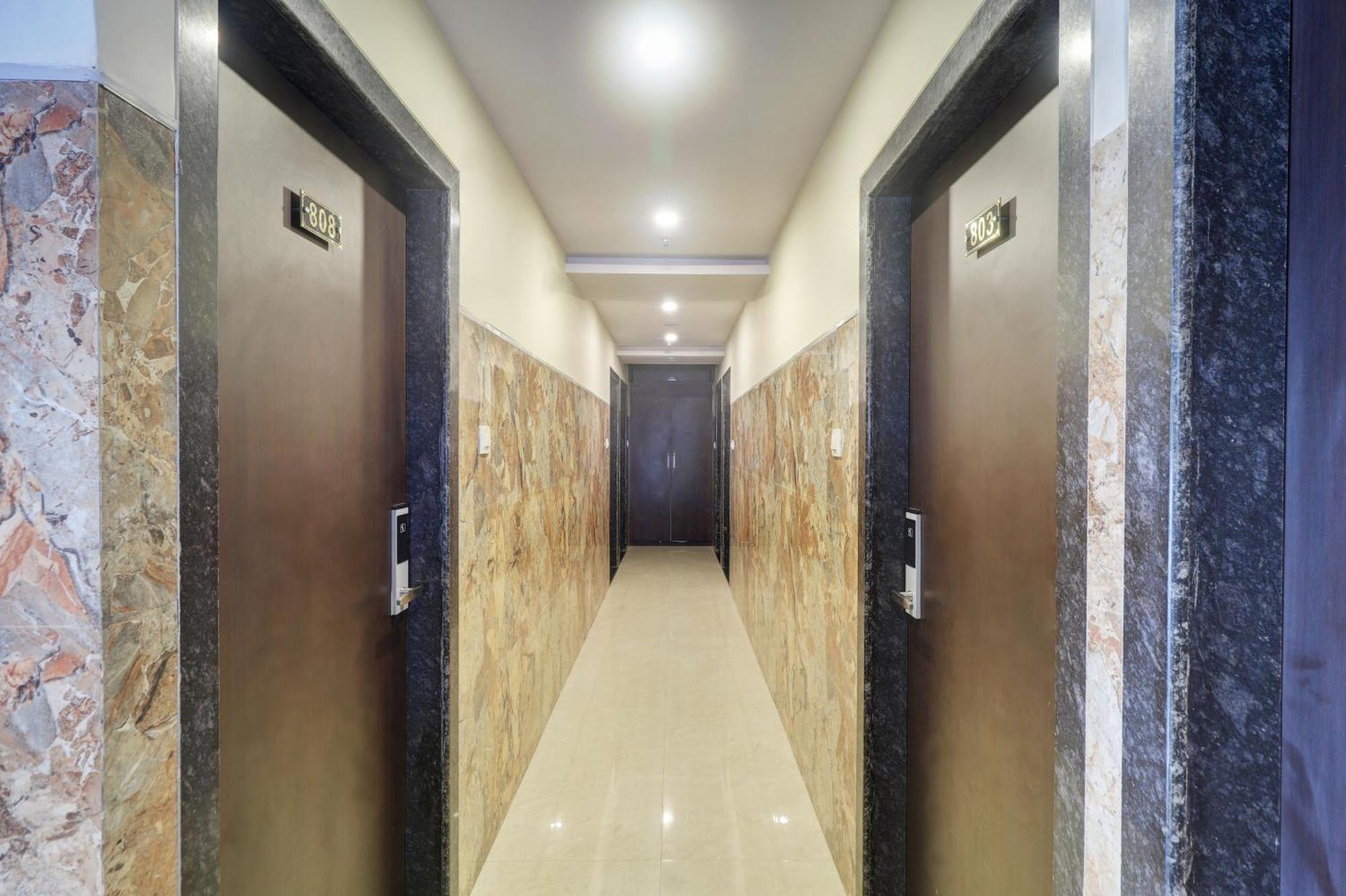 Hotel Dolphin- Fort Mumbai Exterior foto