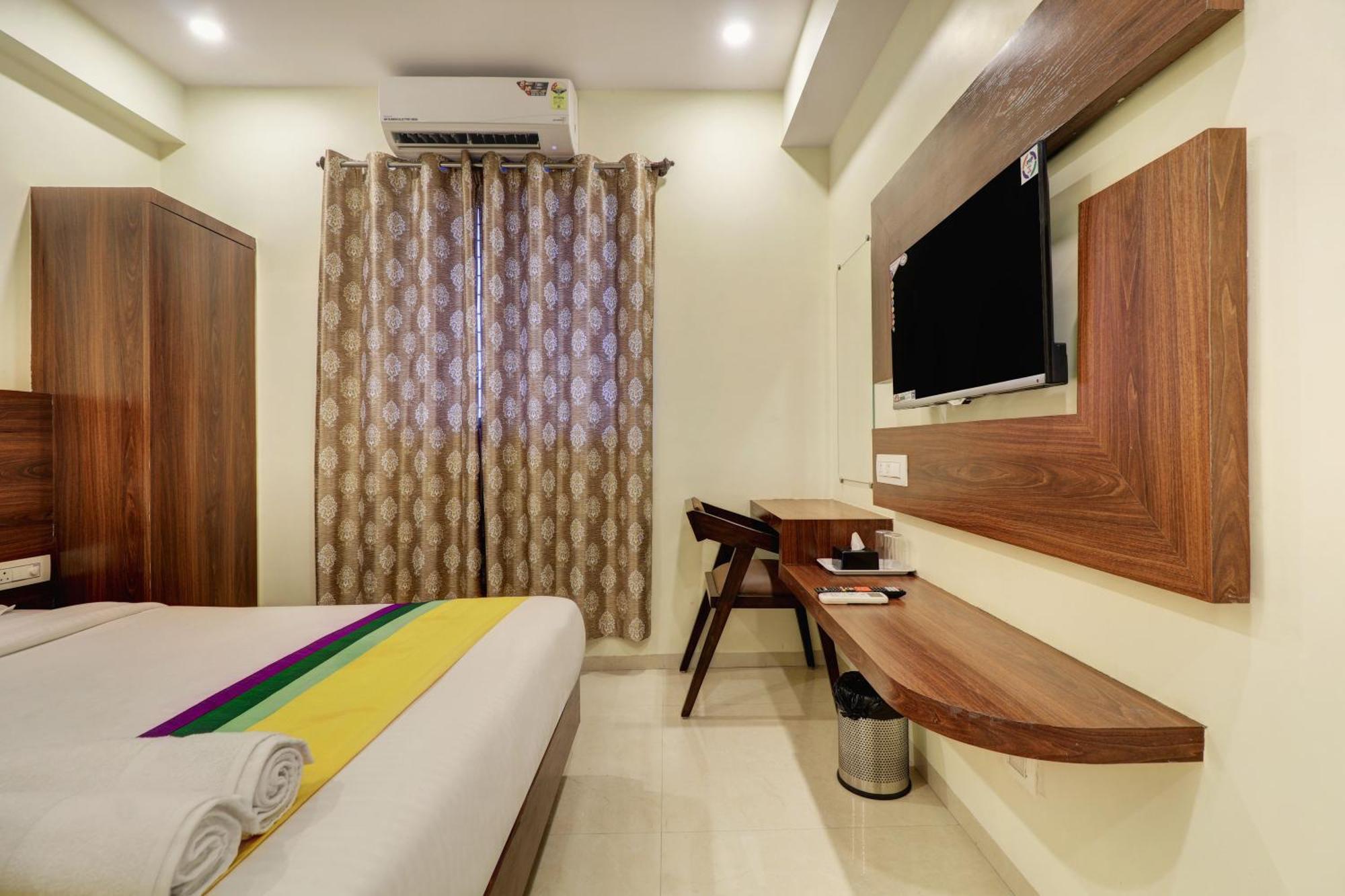 Hotel Dolphin- Fort Mumbai Exterior foto