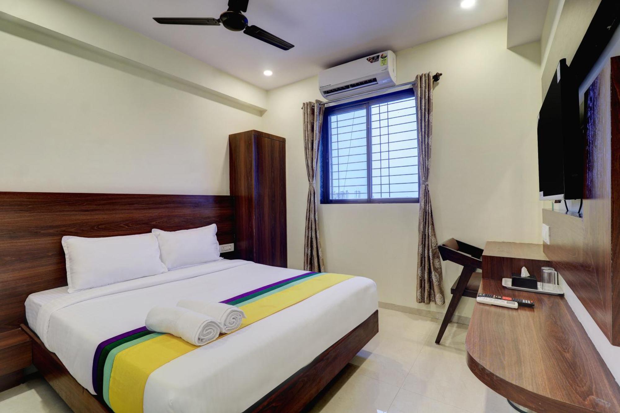 Hotel Dolphin- Fort Mumbai Exterior foto